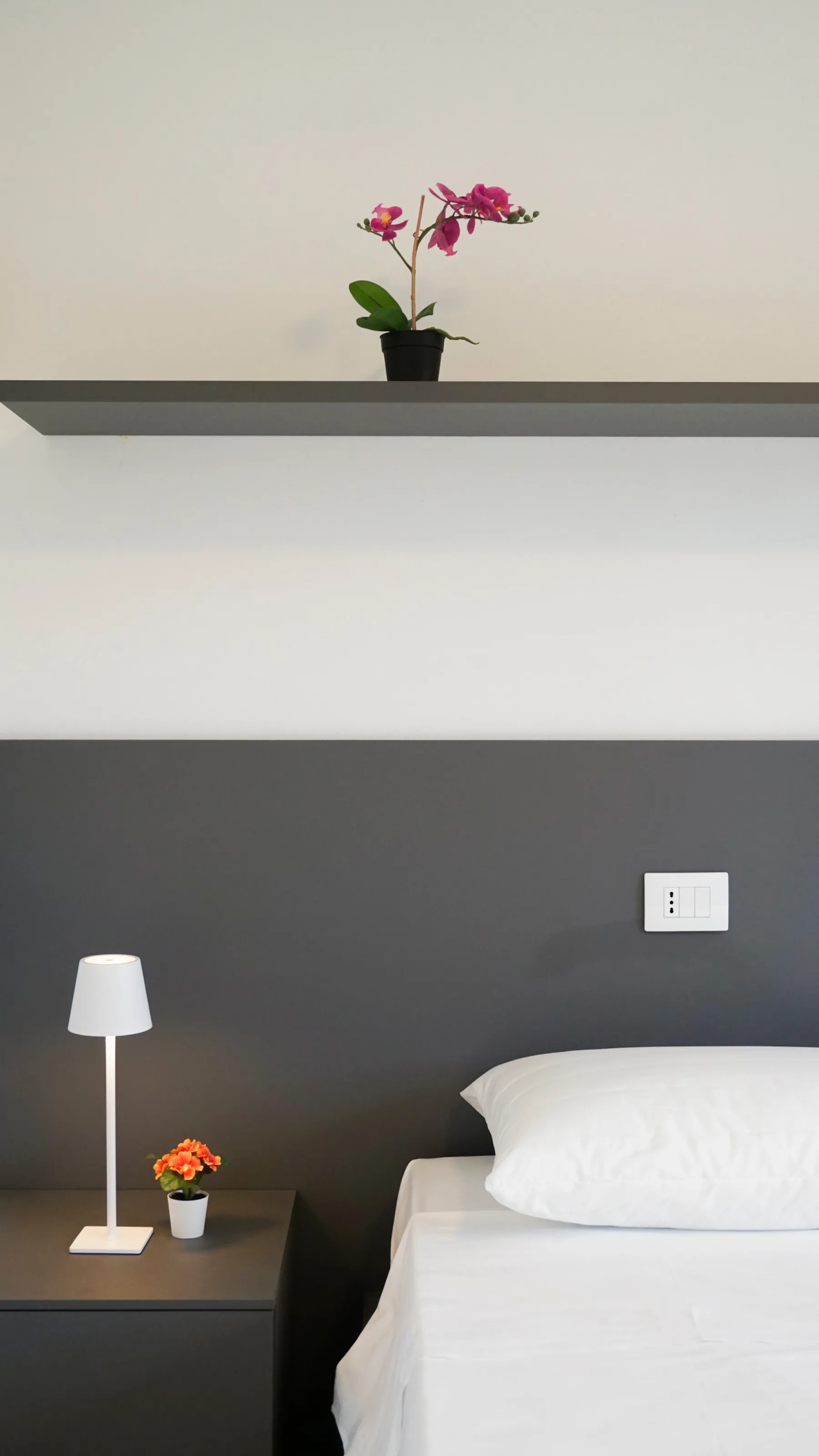 Suite Rialto: detail of the triple room